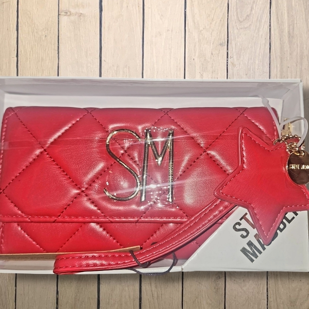 STEVE MADDEN Quilted Chirstmas Edition